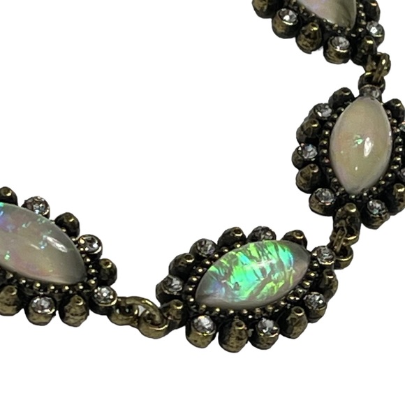 Fire Opal oval (imitation) charm bracelet with metal brass colored hardware NEW - Picture 2 of 7